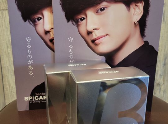 V3シャイニングファンデーション