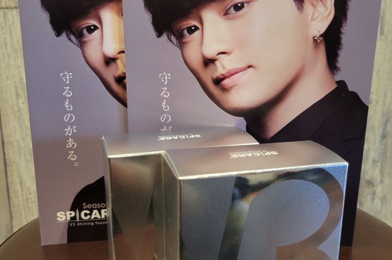 V3シャイニングファンデーション